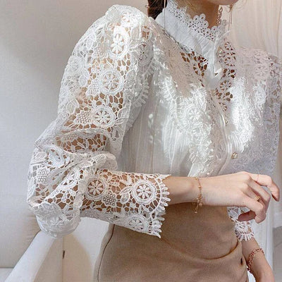 Sigrid™ | Long-Sleeve Shirt with Lace and Details