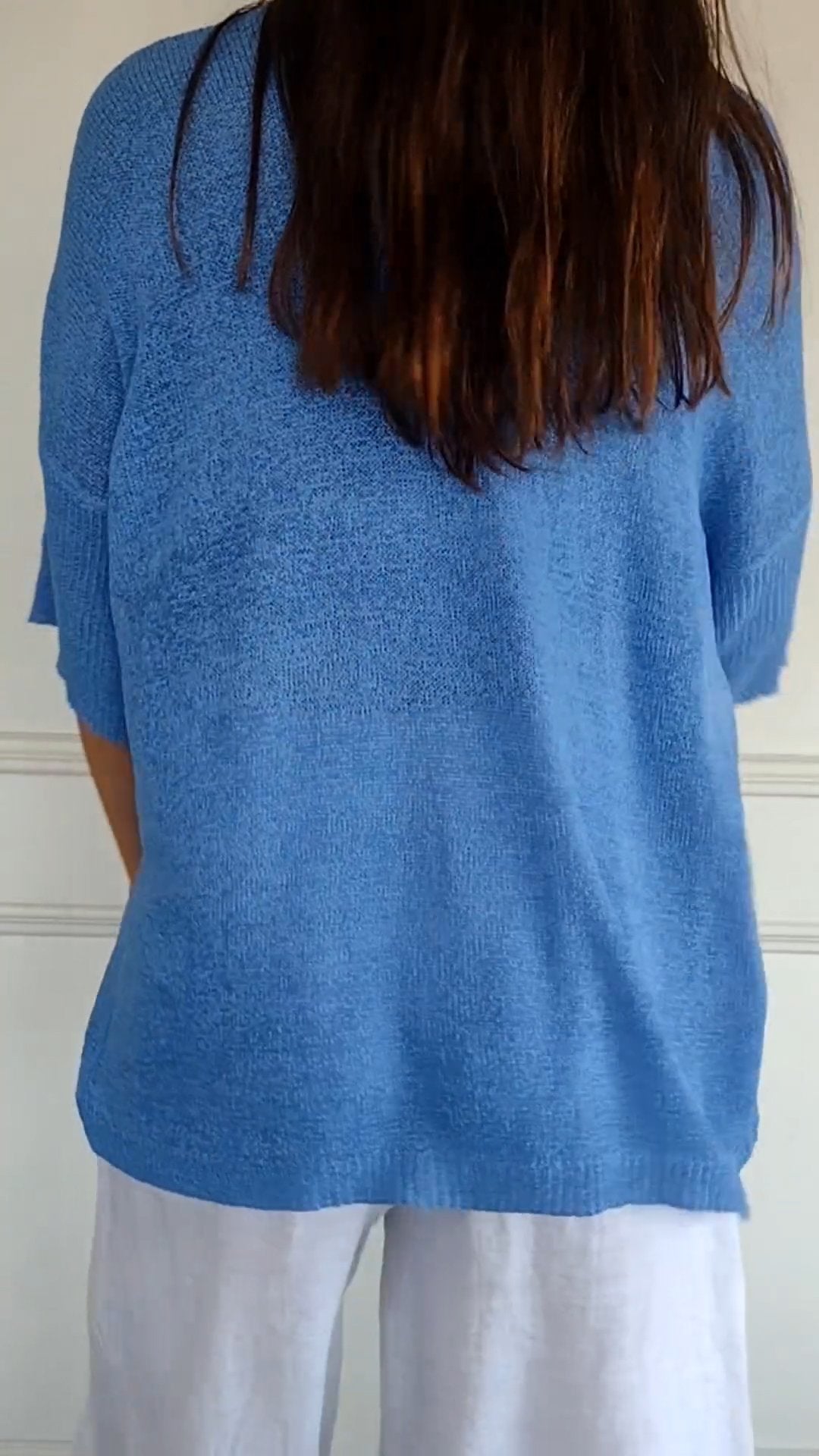 Nova™ | Airy V-Neck Top with ¾ Sleeves